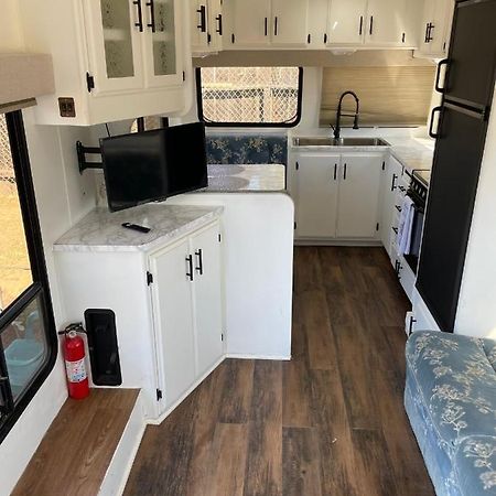 Rv2 Stunning Rv Private Netflix Freeparking Hotel Moreno Valley Exterior foto